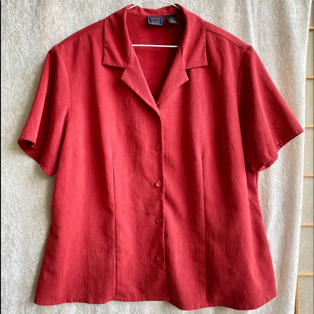 Laura Scott 20W short sleeve red-ish button shirt